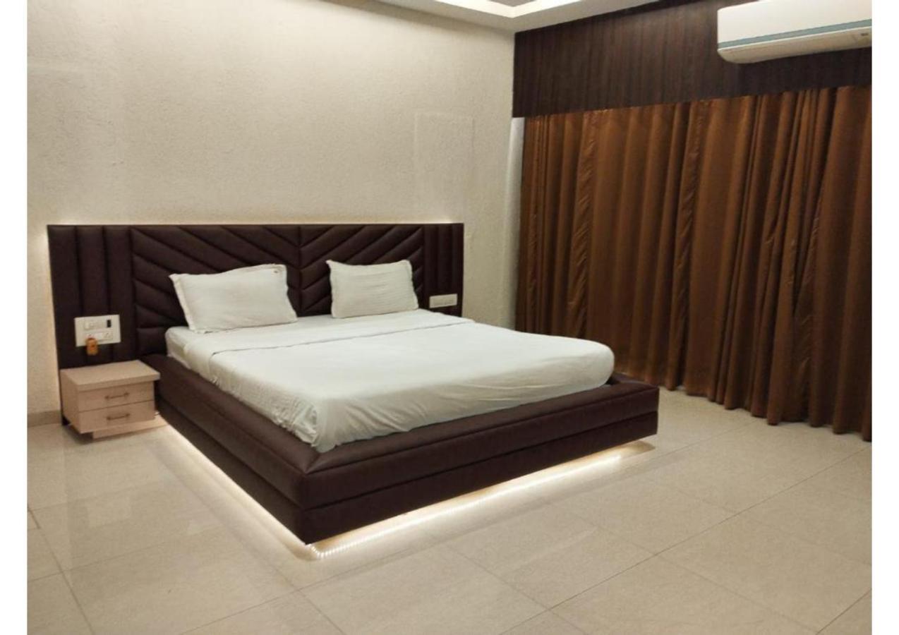Air Infinity Casa Pool 5Bhk Villa Igatpuri Esterno foto